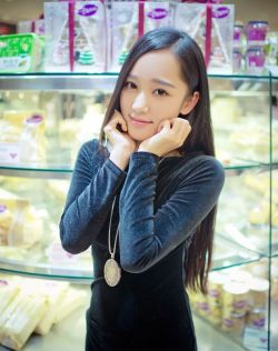 秦先生巨乳腿模莉莉在线观看